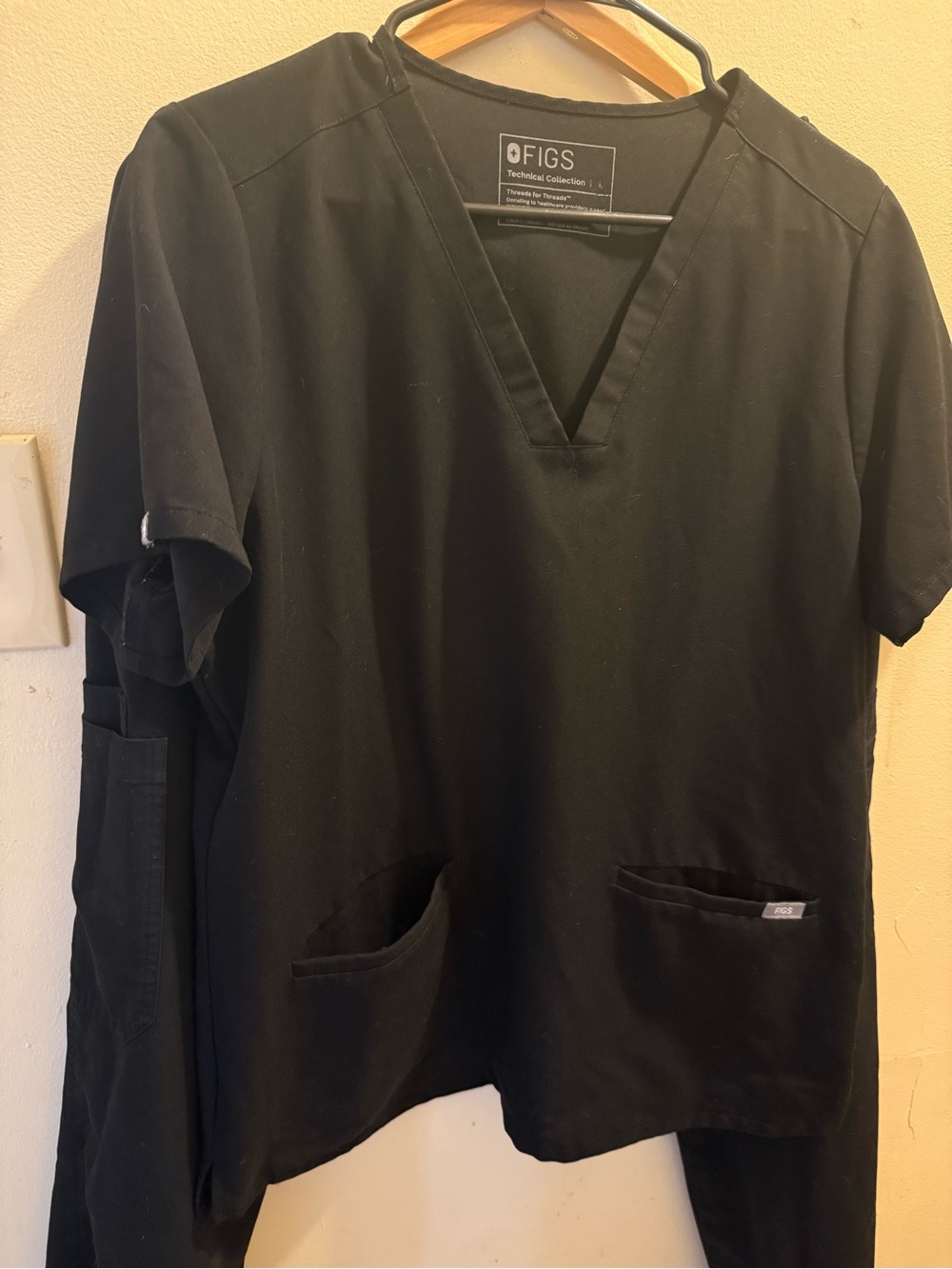 Figs Black V-Neck Scrub Top size Large and Pants M
